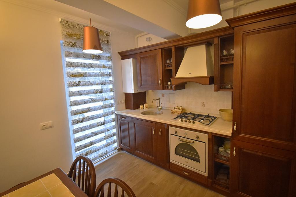 Stefan Apartment *